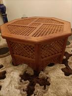 Marokaanse handgesneden tafel met 4 bijpasende tafeltjes, Huis en Inrichting, Tafels | Bijzettafels, Zo goed als nieuw, Ophalen