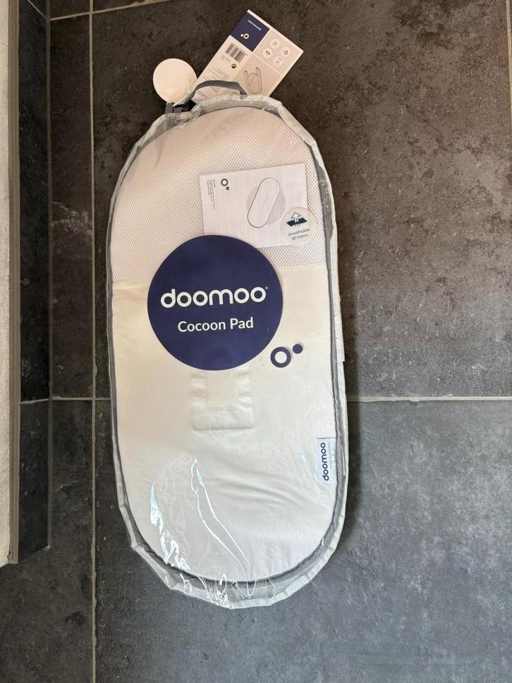 Doomoo Cocoon pad, Kinderen en Baby's, Kinderspulletjes, Zo goed als nieuw, Ophalen of Verzenden