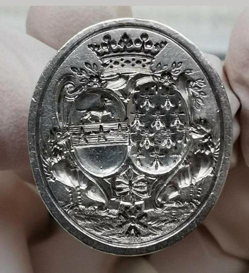 Zeer zeldzame, zilveren zegel genaamd „de Chatelaine”  Bruil, Antiek en Kunst, Antiek | Zilver en Goud, Zilver, Ophalen of Verzenden