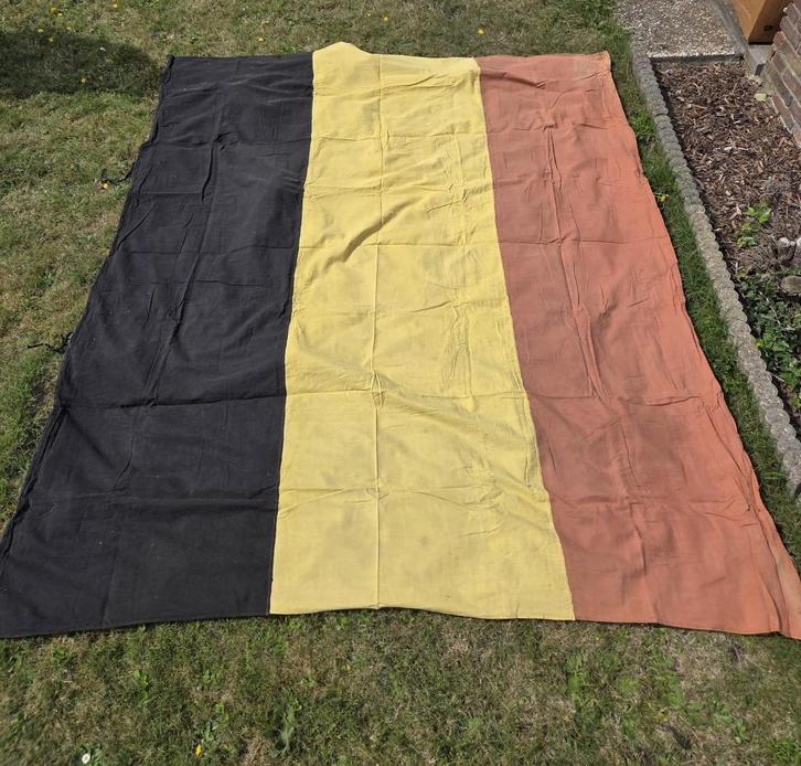 Oude Belgische vlag (2m x 2,5m) – mooie verzamelstaat, Antiek en Kunst, Curiosa en Brocante, Ophalen of Verzenden