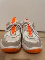 Calvin Klein schoenen wit oranje, Kleding | Dames, Sneakers, Gedragen, Ophalen of Verzenden, Wit