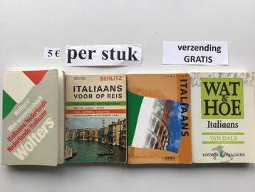 4 boekjes Italiaans en 1 boekje Spaans beschikbaar voor biedingen