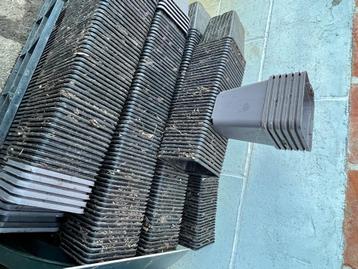 Vierkante P9 potjes bloempotten 9 x 10 cm beschikbaar voor biedingen