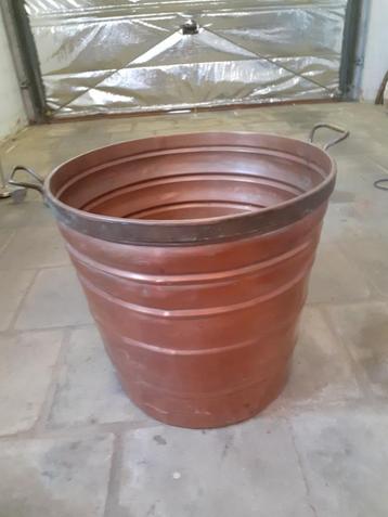 Cache pot ancien, Enlèvement