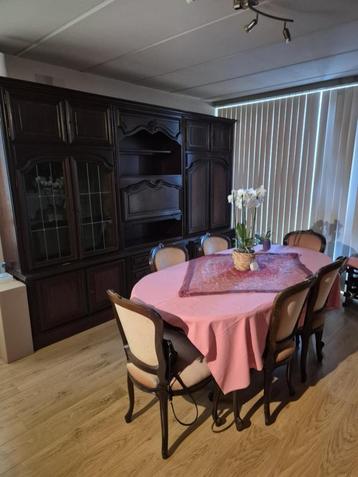 Gratis eiken eetkamer in kerselaar beschikbaar voor biedingen