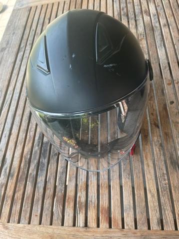 Helm maat m beschikbaar voor biedingen