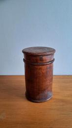 Mid-Century Afrique, Enlèvement