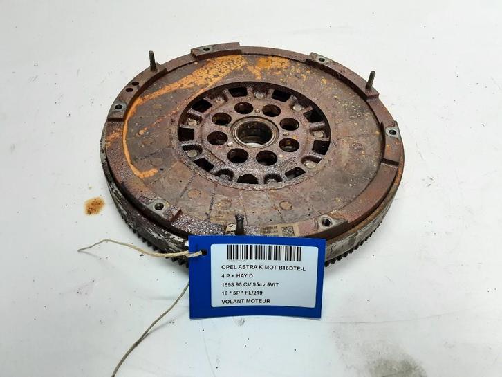 VLIEGWIEL Opel Astra K (01-2015/12-2022), Auto-onderdelen, Motor en Toebehoren, Opel, Gebruikt