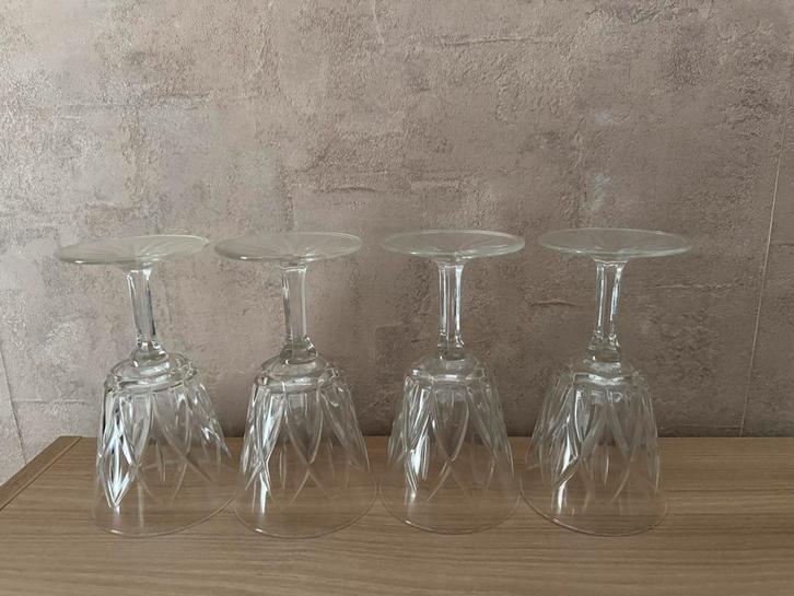 Wijn glazen, Verzamelen, Glas en Drinkglazen, Zo goed als nieuw, Ophalen