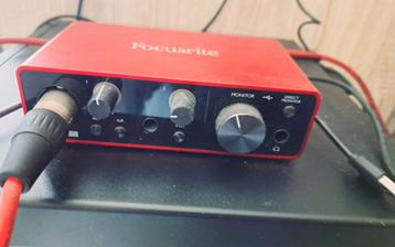 Carte son Scarlete focusrite solo (3 gen) beschikbaar voor biedingen
