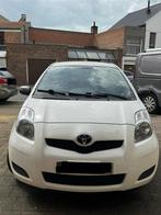 Toyota yaris 2010 benzine *GEKEURD VOOR VERKOOP*, Voorwielaandrijving, 4 deurs, Elektrische ramen, Wit