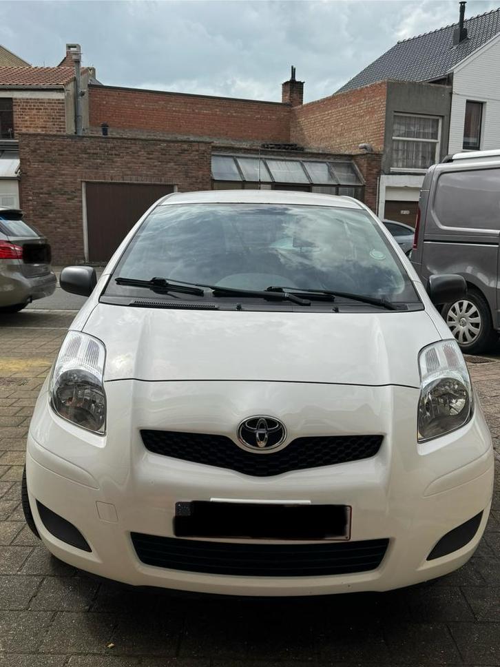 Toyota yaris 2010 benzine *GEKEURD VOOR VERKOOP*, Auto's, Toyota, Particulier, Yaris, Airbags, Centrale vergrendeling, Elektrische ramen