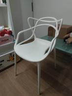 2 stoelen Kartell wit, Huis en Inrichting, Stoelen, Ophalen, Zo goed als nieuw, Wit, Twee