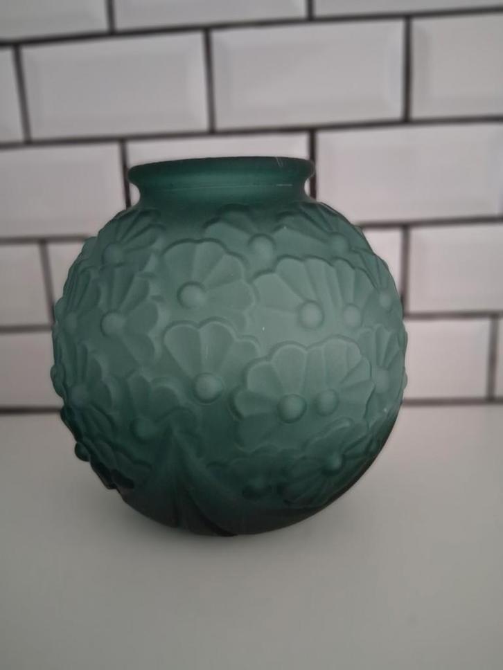 Knappe art deco vaas: in groene afwerking., Huis en Inrichting, Woonaccessoires | Vazen, Zo goed als nieuw, Groen, Ophalen of Verzenden