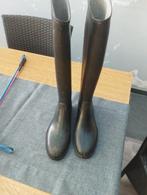 Bottes 38, Enlèvement