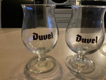 2 duvel glazen beschikbaar voor biedingen