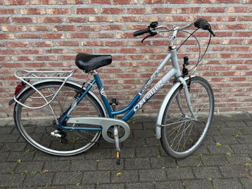 Damesfiets beschikbaar voor biedingen
