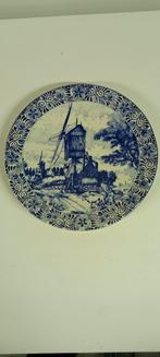 sierbord delfs blauw: landelijk tafereel met windmolen, Ophalen