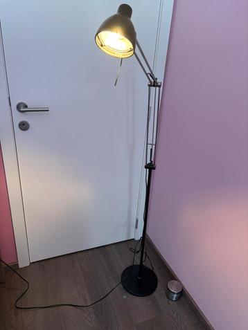 Staande lamp. Ikea. beschikbaar voor biedingen
