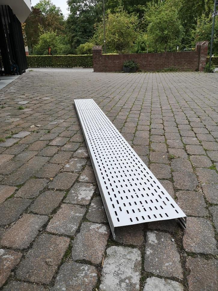 Kabelgoot 24m 30cm x 6xm, Doe-het-zelf en Bouw, Elektriciteit en Kabels, Zo goed als nieuw, Overige typen, Ophalen