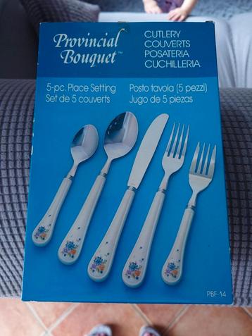 Set de 5 couverts 10€/boîte ou 15€ pour les 2., Enlèvement, Neuf