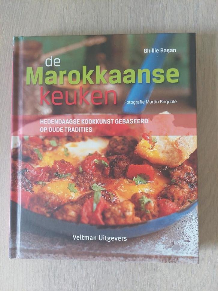 Kookboek - De Marokkaanse keuken - Ghillie Basan, Boeken, Kookboeken, Zo goed als nieuw, Ophalen of Verzenden