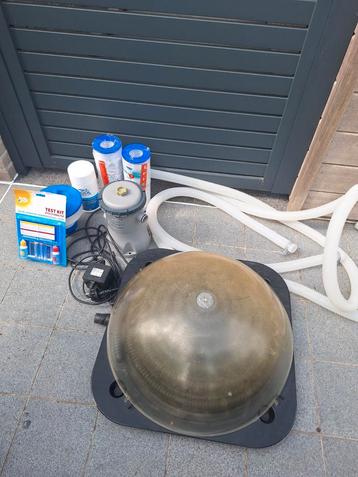 Toebehoren zwembad: solar bowl, pomp, filters, testkit, ... beschikbaar voor biedingen