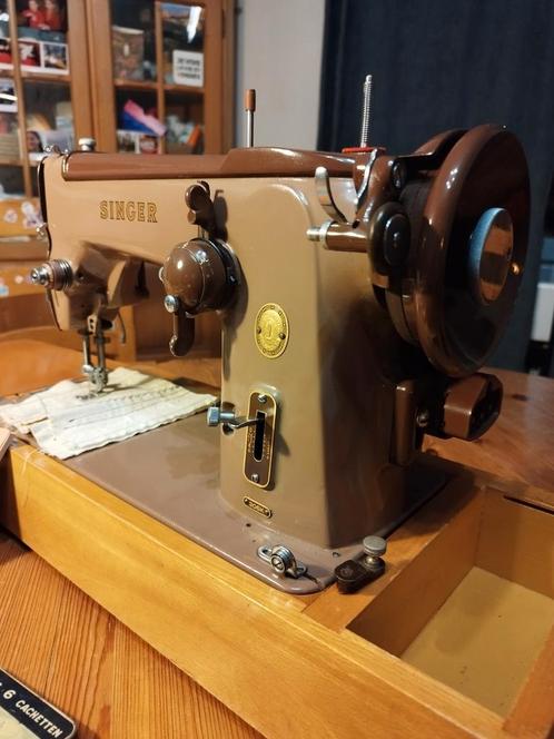 vintage singer-naaimachine, Hobby en Vrije tijd, Naaimachines en Toebehoren, Zo goed als nieuw, Naaimachine, Singer, Ophalen