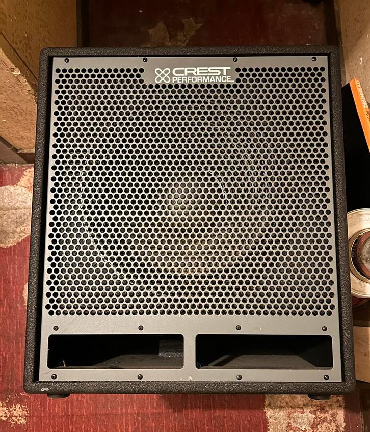 Crest subwoofer LQ-15SPW, Muziek en Instrumenten, Versterkers | Keyboard, Monitor en PA, Zo goed als nieuw, Monitor(versterker)