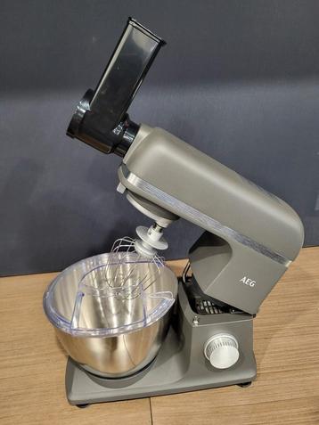 AEG KEUKENROBOT Deli 5 Grijs - Nieuwstaat  beschikbaar voor biedingen