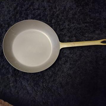 poêle en nickel massif "Tounus France" beschikbaar voor biedingen