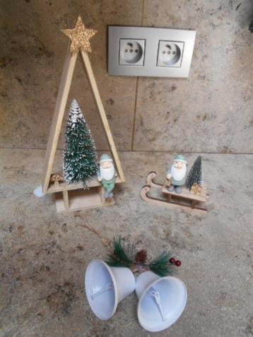 Kerst decoratie / 4 stuks voor 5 € beschikbaar voor biedingen