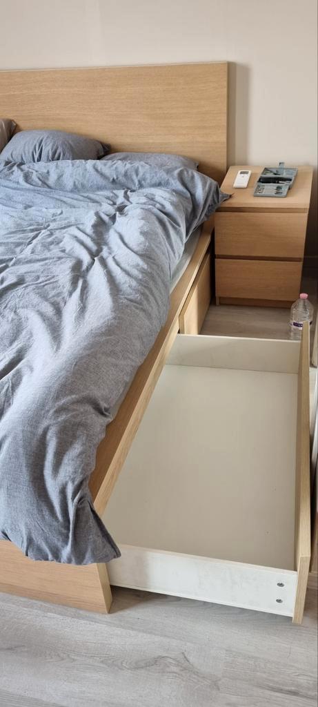 Ikea bed + 2nachtkastje + matras (9cm dik), Huis en Inrichting, Slaapkamer | Complete slaapkamers, Zo goed als nieuw, Ophalen