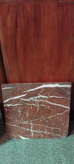 Plaques en marbre, Enlèvement