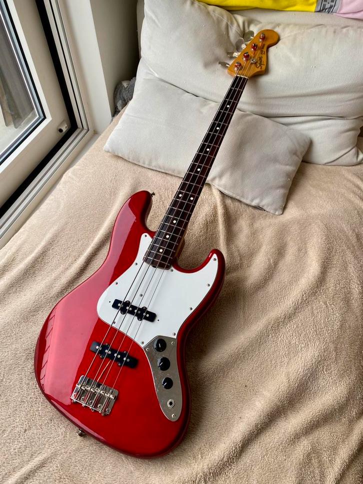 1983e Squier by Fender JV '62 Reissue – CAR, Musique & Instruments, Instruments à corde | Guitares | Basses, Utilisé, Électrique