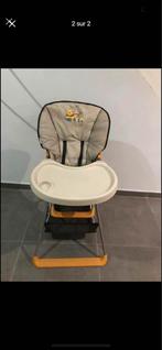 Chaise haute bébé (avec motifs dessins animés), Enfants & Bébés, Comme neuf, Ceinture(s)