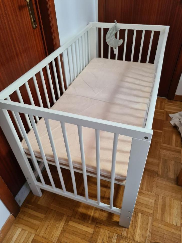 Kinderbed babybed in heel nette staat (incl. matras) !!!, Kinderen en Baby's, Kinderkamer | Bedden, Zo goed als nieuw, Matras