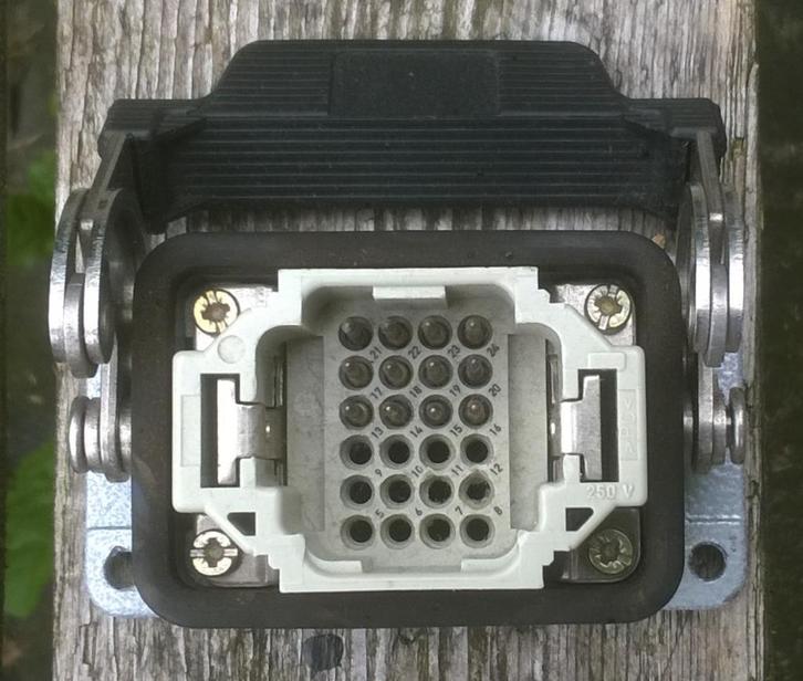Stekker 24 polig chassisdeel, Harting, Muziek en Instrumenten, Kabels en Stekkers, Gebruikt, Apparatuur, Ophalen of Verzenden