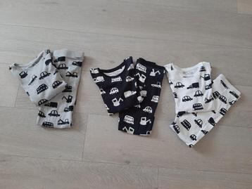 Set pyjama's next maat 128 beschikbaar voor biedingen