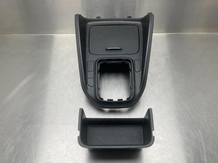 BOITE A GANTS Kia Carens IV (RP) (|84633A4000|), Autos : Pièces & Accessoires, Habitacle & Garnissage, Kia, Utilisé