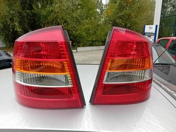 Achterlicht Opel Astra G 3 - 4 - 5 deurs Links + Rechts beschikbaar voor biedingen