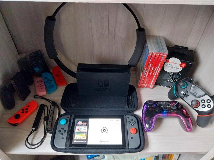 nintendo switch met games en accessoires., Games en Spelcomputers, Spelcomputers | Nintendo Switch, Zo goed als nieuw, Met games