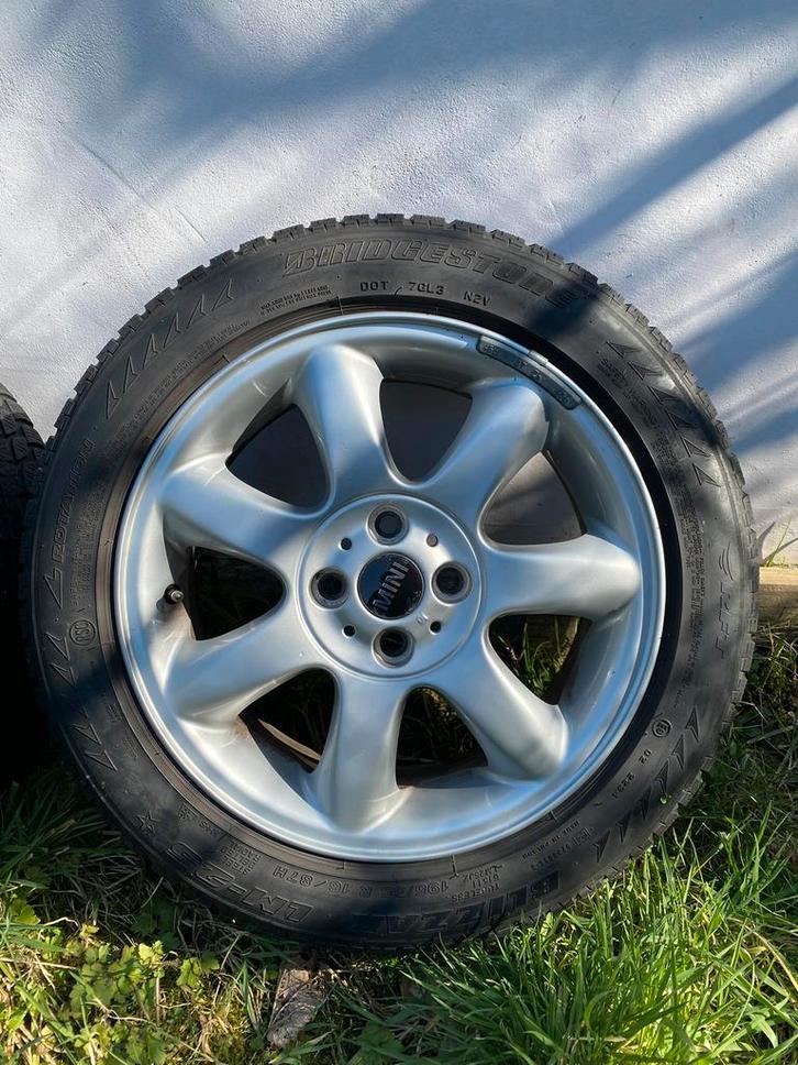 Mini velgen (Origineel, R50 - R53) + winterbanden 195551687H, Auto-onderdelen, Banden en Velgen, Band(en), Winterbanden, 16 inch