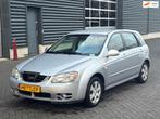 Kia Cerato 1.6-16V LX, airco, trekhaak, Auto's, Kia, 105 pk, Gebruikt, 1599 cc, 4 cilinders