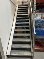 Escalier métallique hauteur 2,6m, Bricolage & Construction, Comme neuf, Enlèvement ou Envoi, Escalier, 2 à 4 mètres