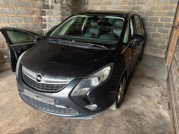 PARE CHOC AVANT OPEL ZAFIRA C TOURER, Auto-onderdelen, Carrosserie, Bumper, Opel, Voor, Gebruikt, Ophalen