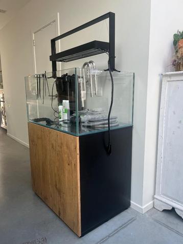 Complete aquarium set beschikbaar voor biedingen