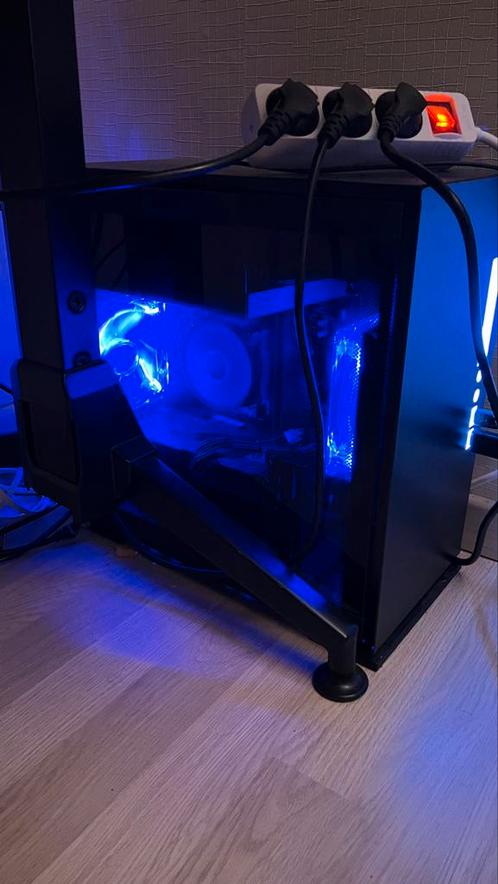 PC ERAZER, logitech G Pro X Wireless Mouse en Razer keyboard, Computers en Software, Desktop Pc's, Refurbished, 3 tot 4 Ghz, SSD