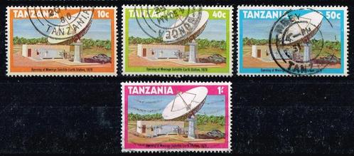 Postzegels uit Tanzania - K 3452 - satellietstation, Postzegels en Munten, Postzegels | Afrika, Gestempeld, Tanzania, Ophalen of Verzenden