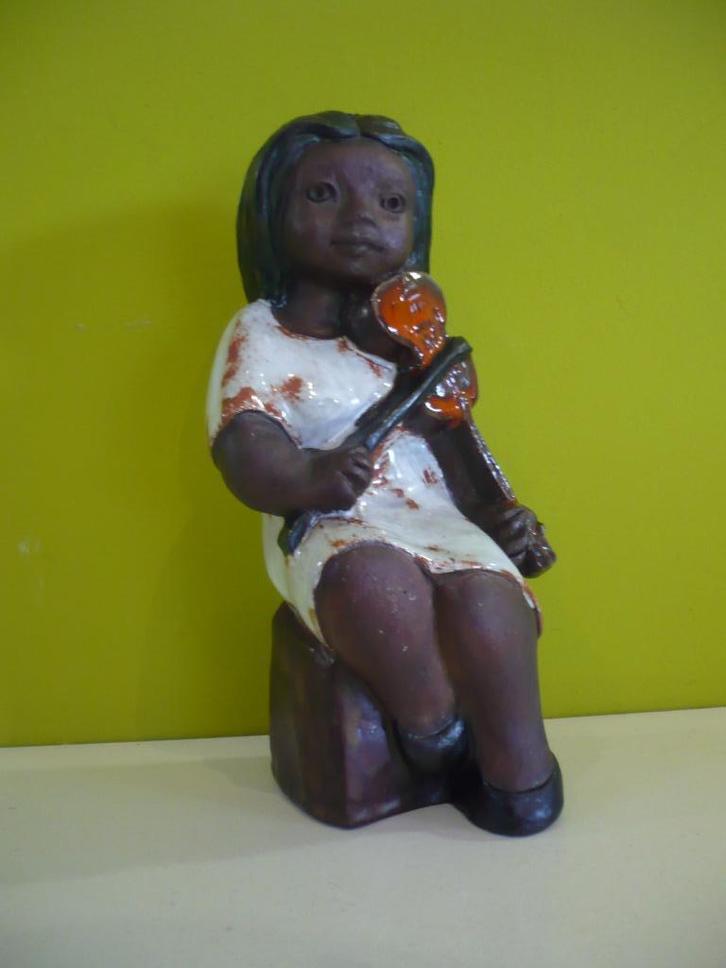 Mooi vintage perignem meisje met viool Elisabeth Vandeweghe, Antiek en Kunst, Antiek | Keramiek en Aardewerk, Ophalen of Verzenden